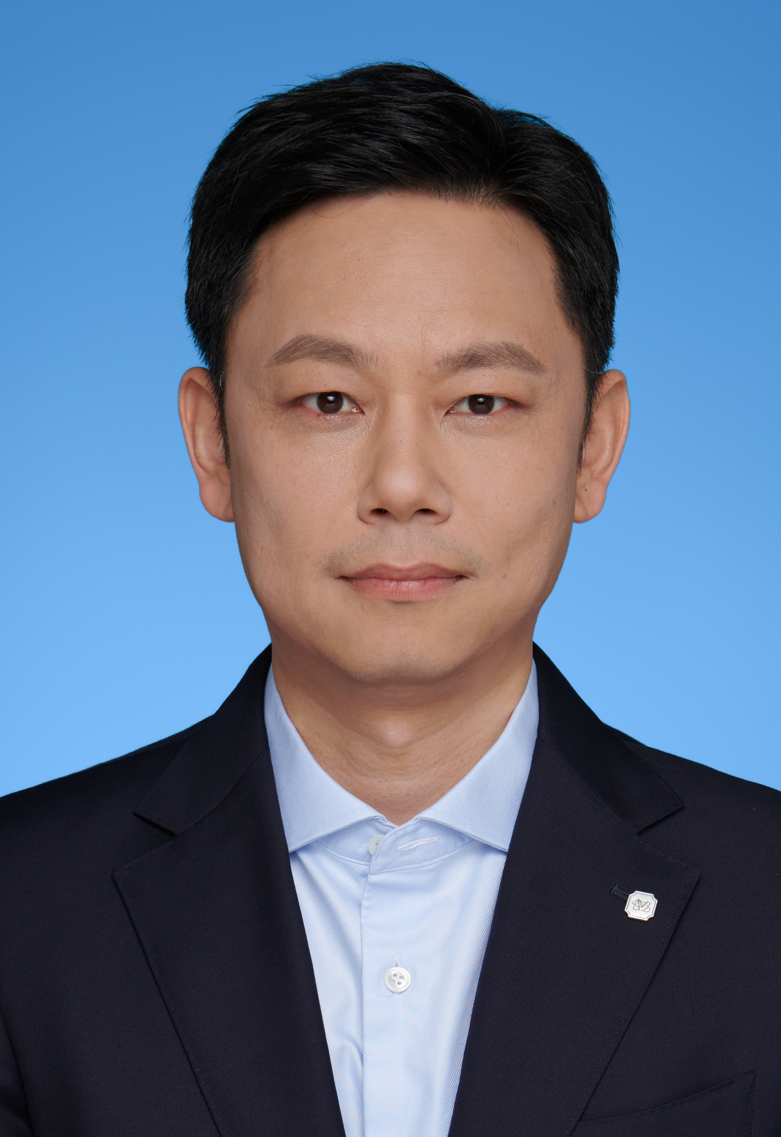 Junhong Luo